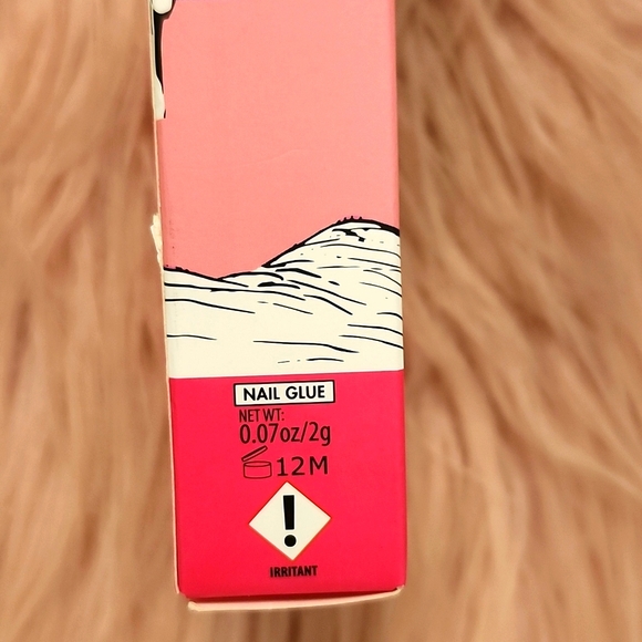 Brand New H&A THE GRINCH False Nails - Picture 3 of 4